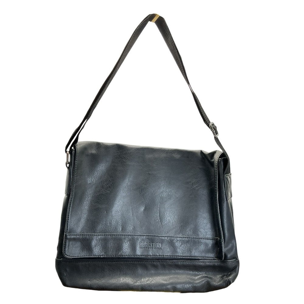 Kenneth Cole Reaction leather messenger bag with‎ flapover closure Y2K